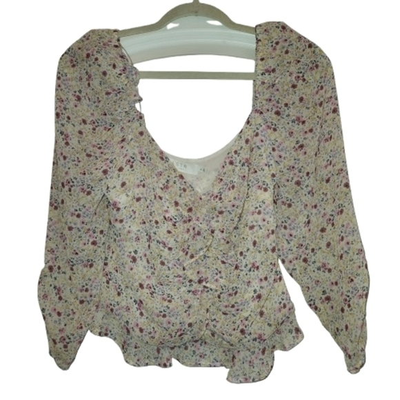 ASTR The Label Cream/Pink/Lavender Ruffle Neck/Hem Crop Top Size M Ruched Cuffs - Picture 2 of 12